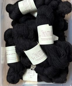 Sustainable natural colored organic handspun nature black 100%  Baby/Royal alpaca yarn