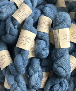 Håndspundet dubeblåt garn 100% alpacauld